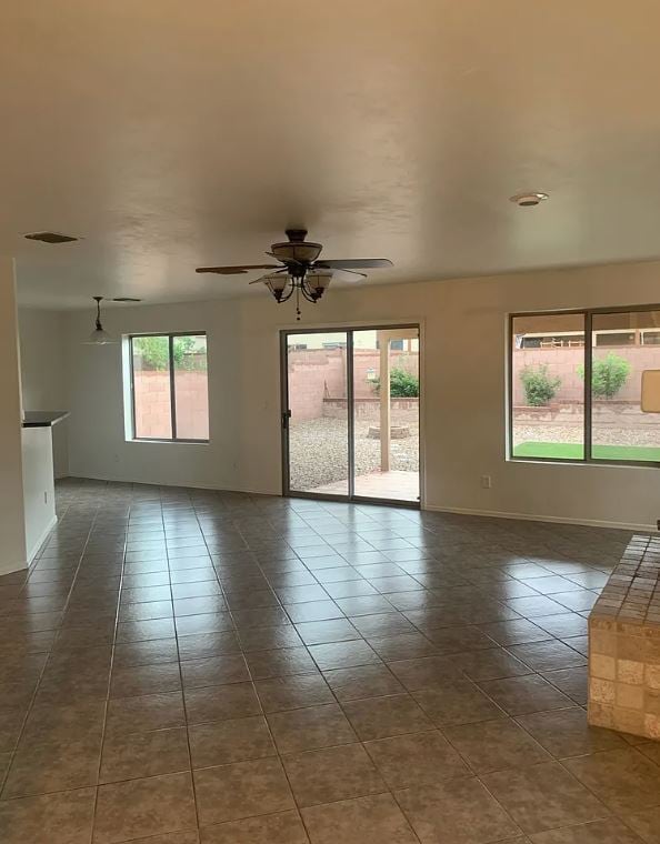 Building Photo - 640 W Emerald Key Dr