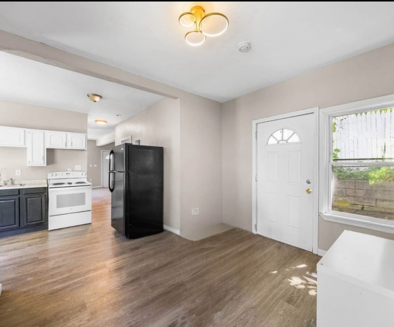 Building Photo - 150 Belmont St