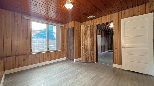 Building Photo - 126 Palm Dr