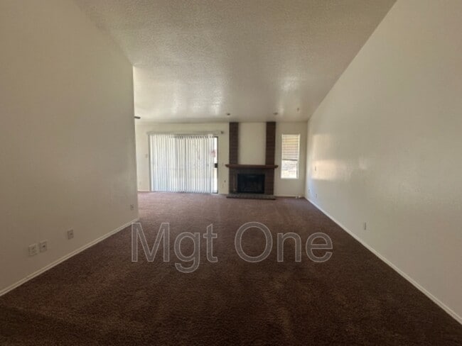Building Photo - 7575 Skyview Rd