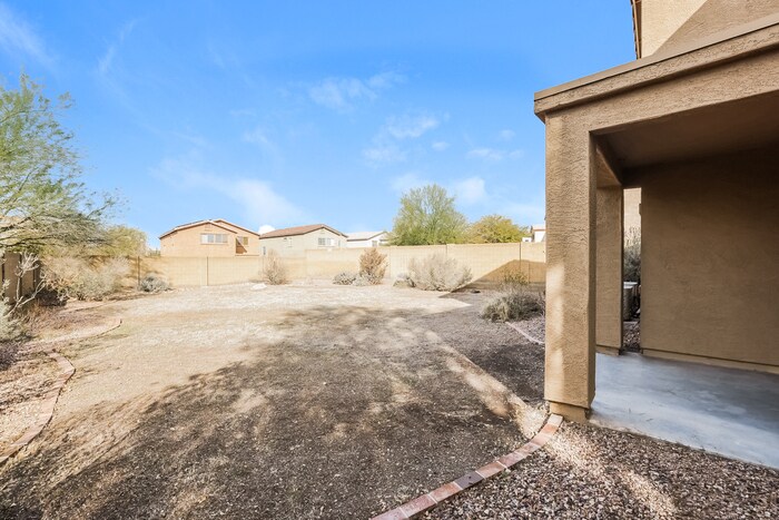 Building Photo - 41202 N Parker Ln
