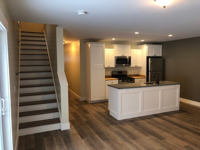 Building Photo - Pope Meadow Townhouses