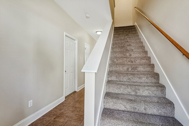 Building Photo - 104 Covington Meadow Cir