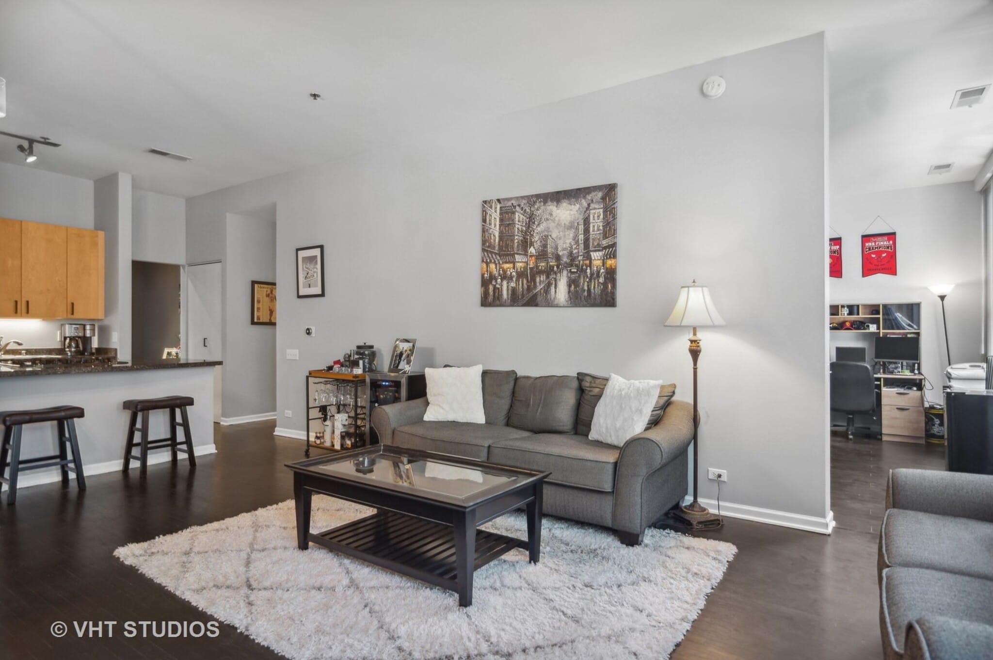 Building Photo - 700 S Clark St