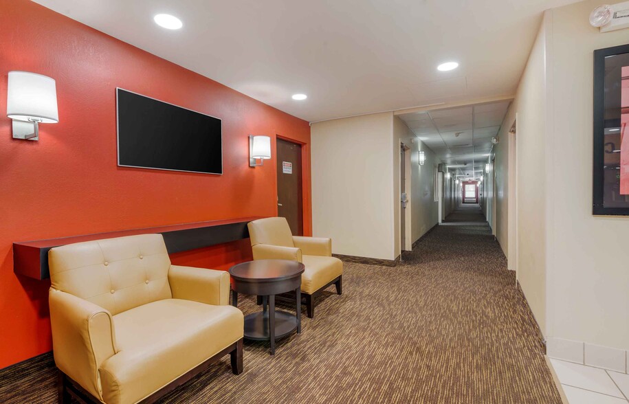 Lobby and Guest Check-in - Furnished Studio - Asheville