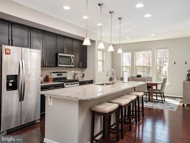 Building Photo - 2321 Marion Rd