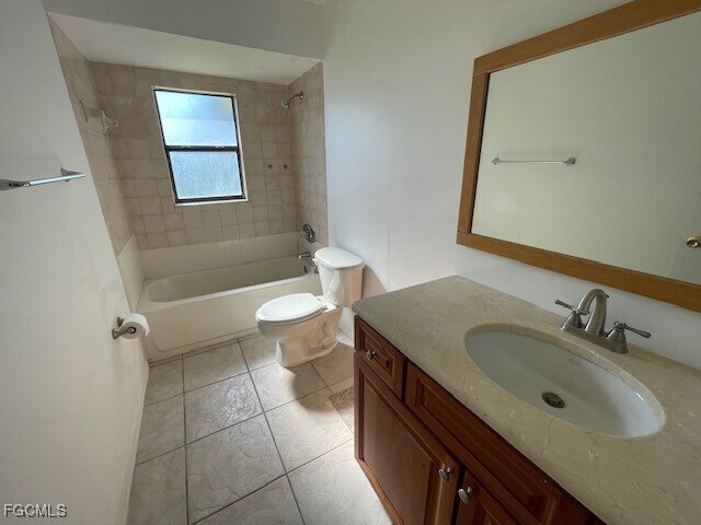 Building Photo - 2710 SW 4th Ave