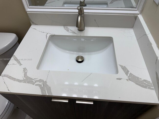 Building Photo - 1261 SE 31st Ct