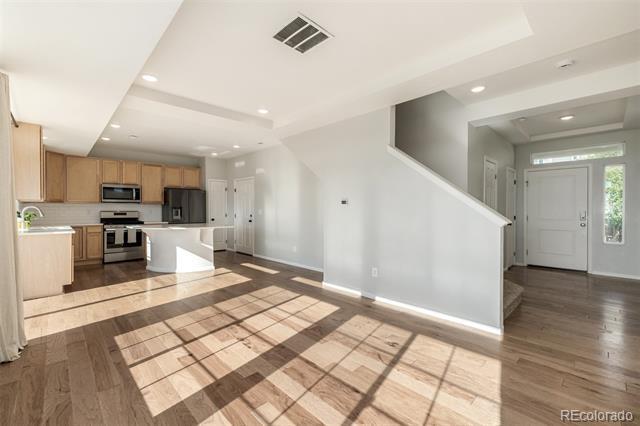 Building Photo - 26116 E Byers Pl