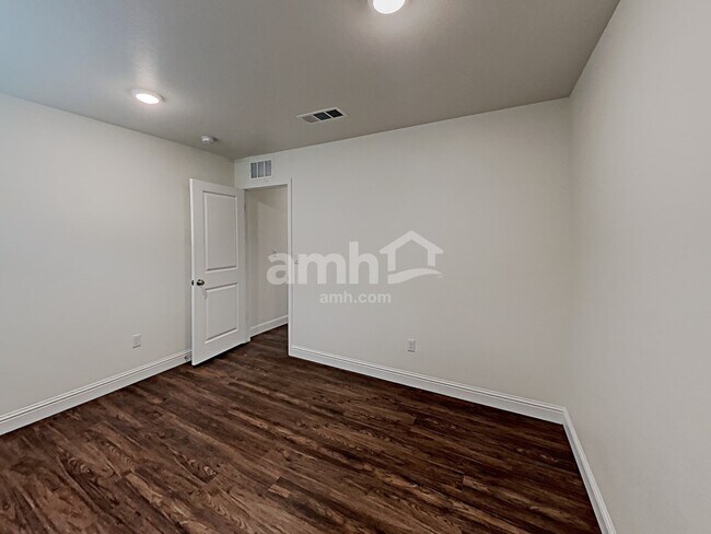 Building Photo - 5619 Lighting Hope Court