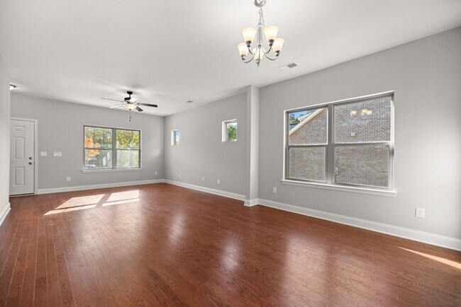 Building Photo - Spacious Home with Loft & 2-Car Garage in Prime Location in Hardin Valley school district!