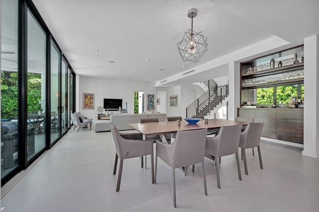 Building Photo - 5921 SW 87th St