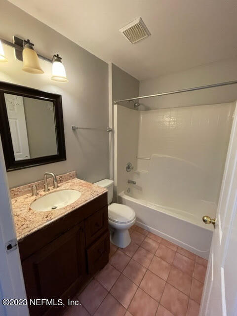 Building Photo - 10538 Lantana Lakes Dr N