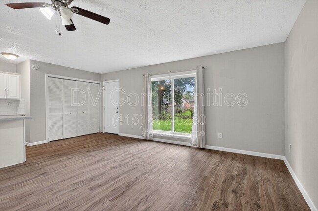 Building Photo - 14630 Edenglen Dr