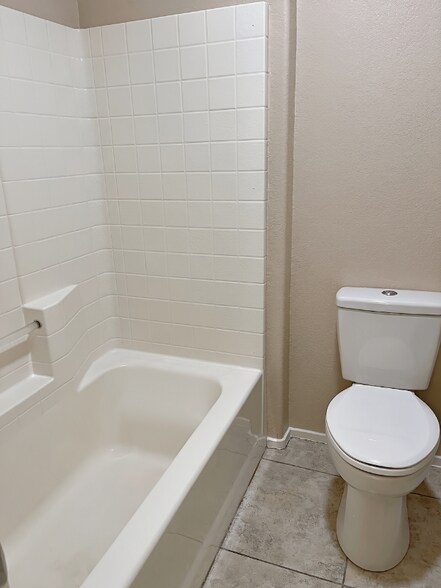 Building Photo - 7640 Sierra Paseo Ln