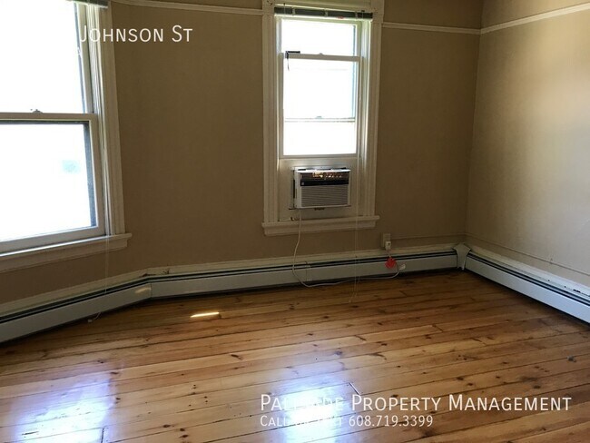 Building Photo - 745 E Johnson St