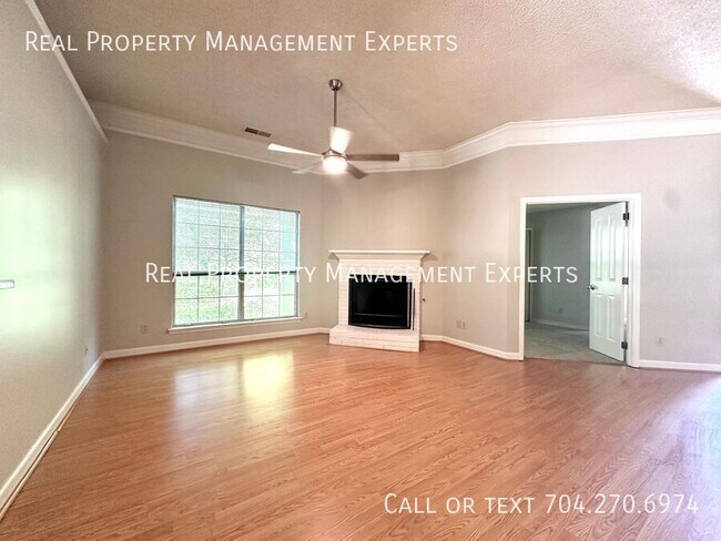 Building Photo - 801 Water Wheel Ct
