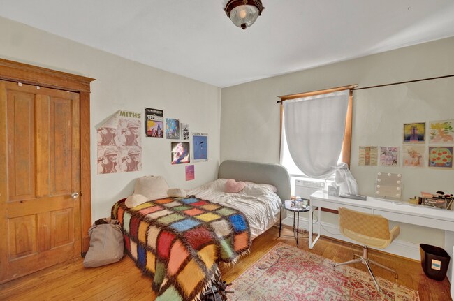 Building Photo - 819 Gaffield Pl