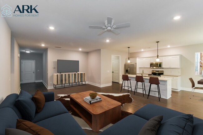 Building Photo - 55 Greyfield Dr