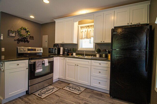 Building Photo - 644 Gladdens Creek Rd