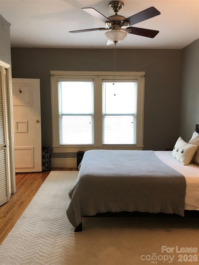 Building Photo - 3235 Archdale Dr