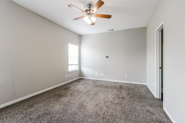 Building Photo - 29050 Village Creek Loop