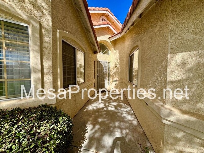 Building Photo - 17928 Sunburst Rd