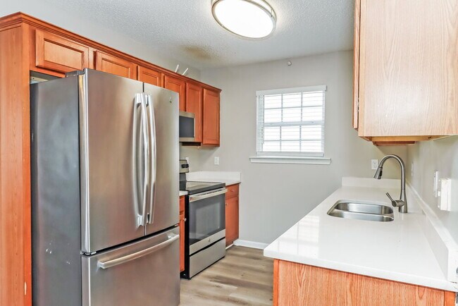 Building Photo - 69 Middlebrook Dr