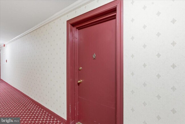 Building Photo - 1200 S Arlington Ridge Rd