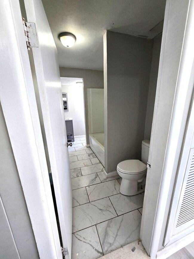 Building Photo - 150 Sisson St