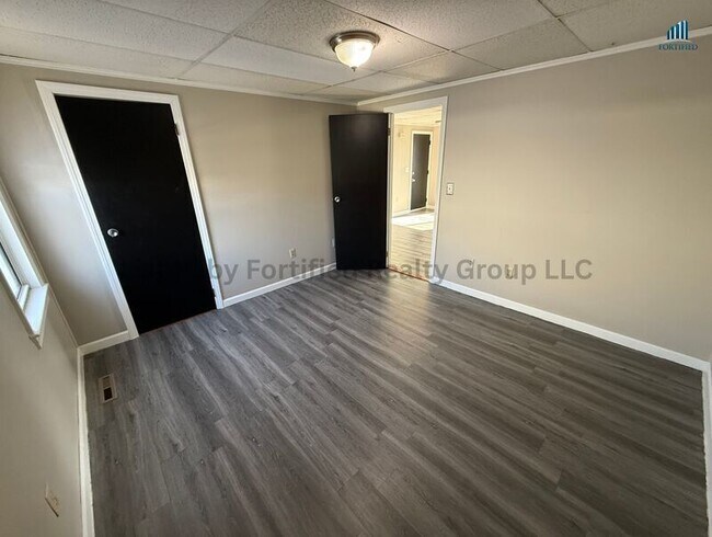 Building Photo - 77-85-85 Massasoit St