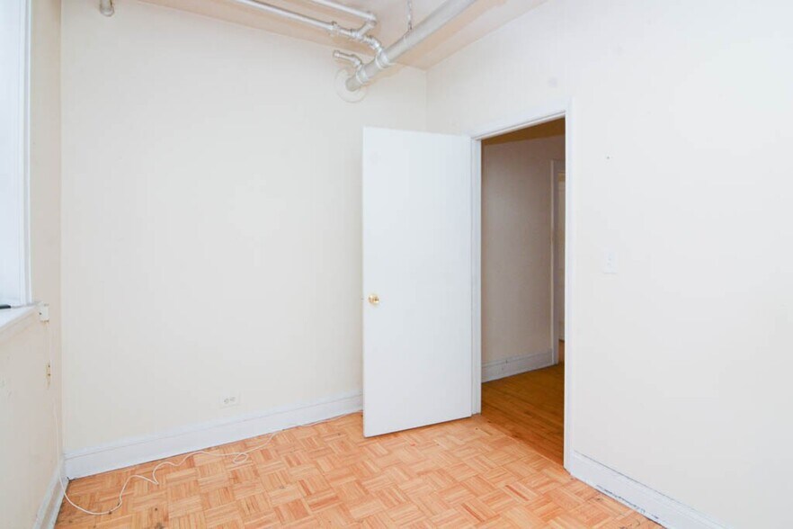 Building Photo - 2338 N Spaulding Ave