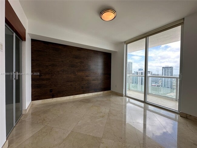 Building Photo - 50 Biscayne Blvd