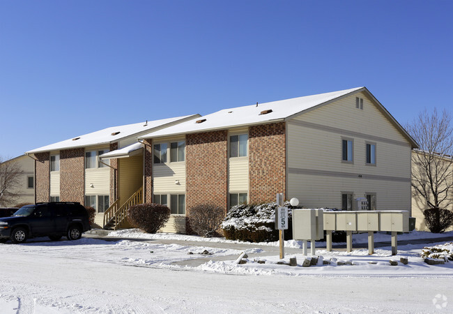 Building Photo - Castle Rock Apartments