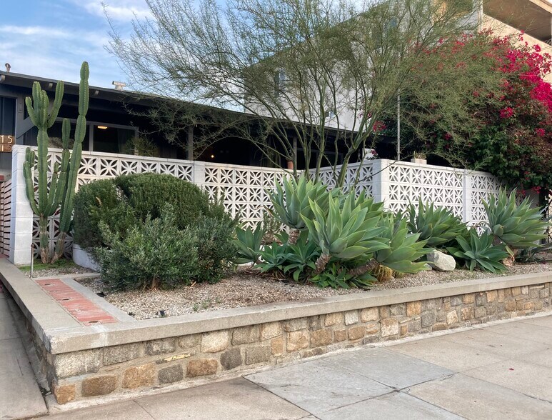 Primary Photo - 415 S Ave 56