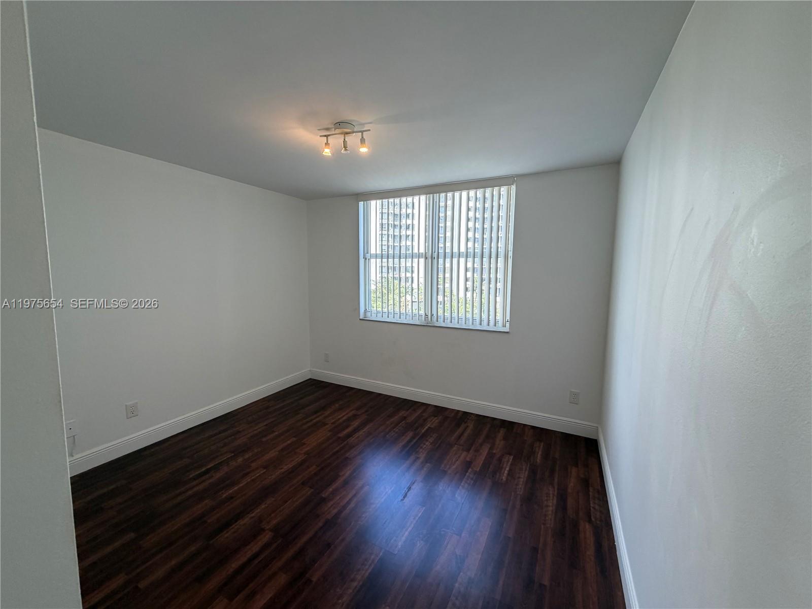 Building Photo - 770 Claughton Island Dr