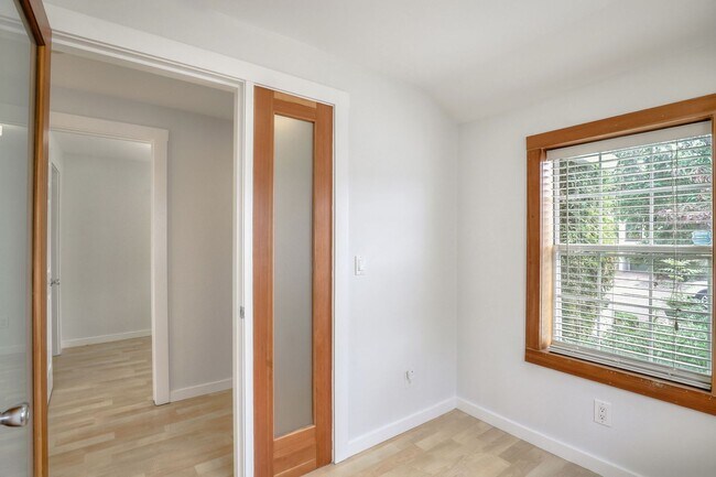 Building Photo - 3669 Madrone Ave