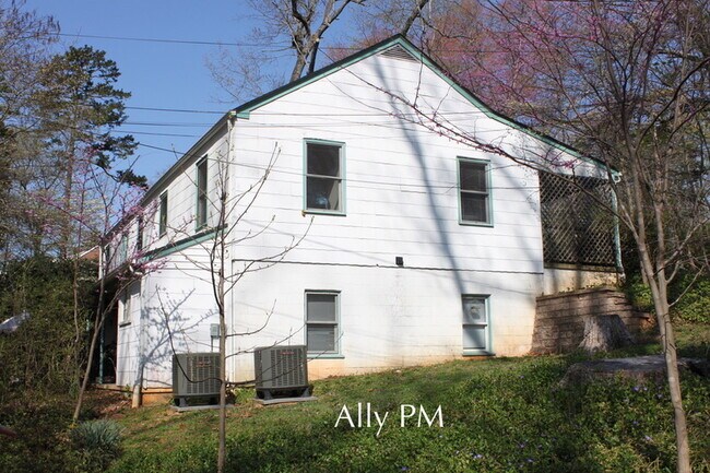 Building Photo - 210 Raymond Ave