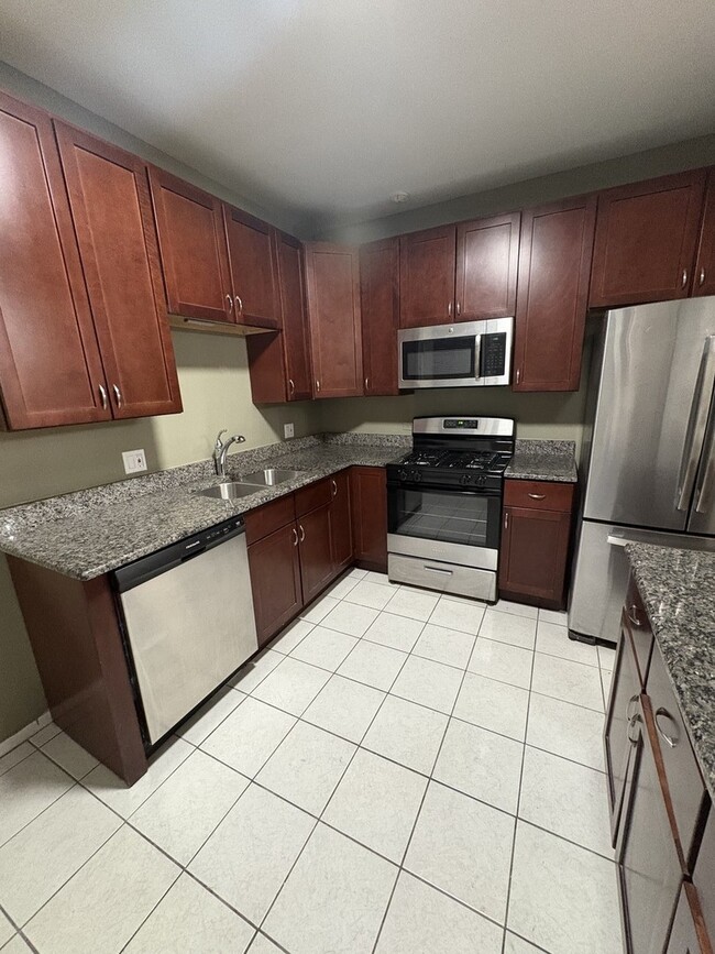 Building Photo - 2743 N Hampden Ct
