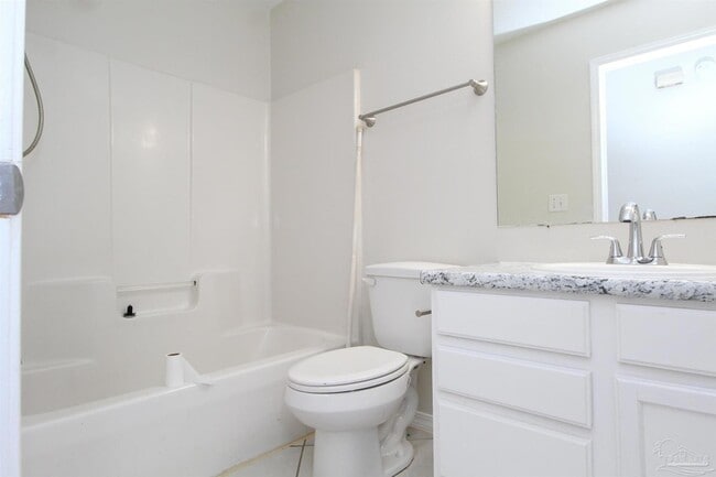 Building Photo - 408 Peppertree Terrace