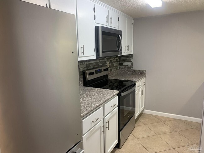 Building Photo - 811 Massachusetts Ave