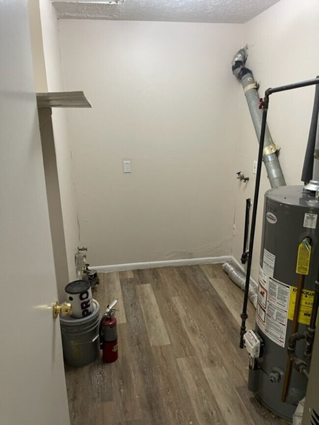 Building Photo - 3 Bedroom Ranch Home