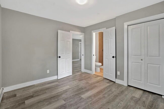 Building Photo - 36 Kensington Ave