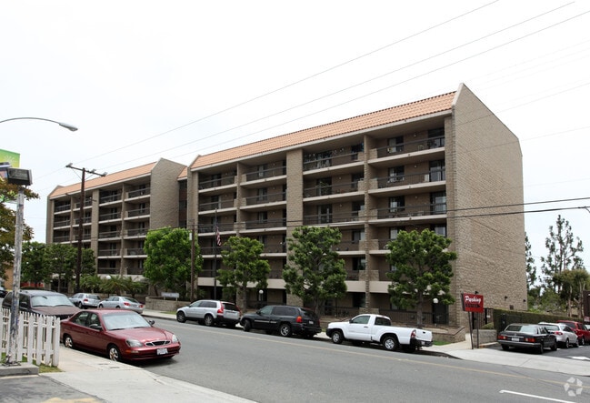 Primary Photo - Lutheran Towers