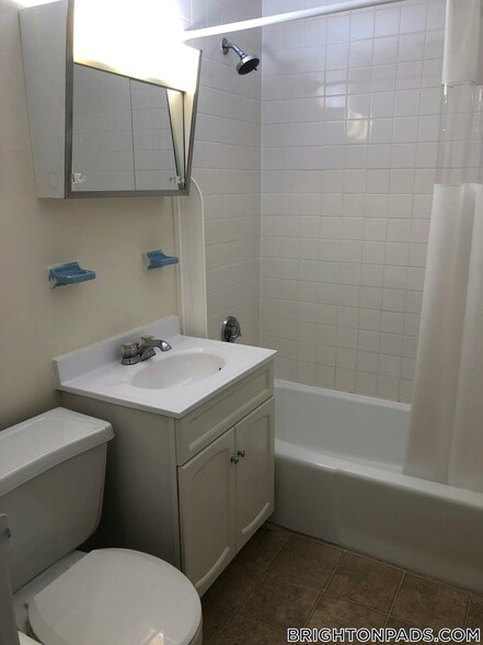 Building Photo - 122 Dustin St