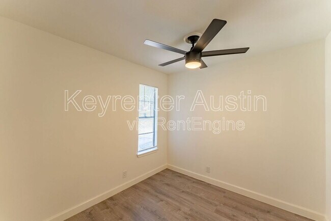Building Photo - 9409 Meadow Vale