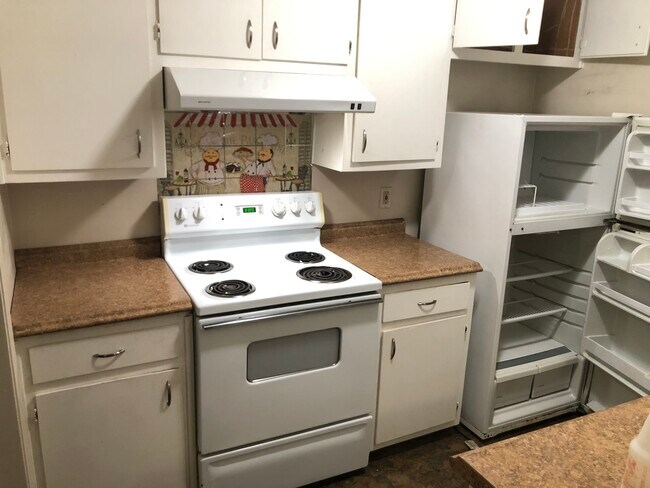 Building Photo - 2944 Peachtree Dr