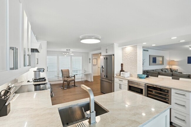 Building Photo - 9517 Gulf Shore Dr