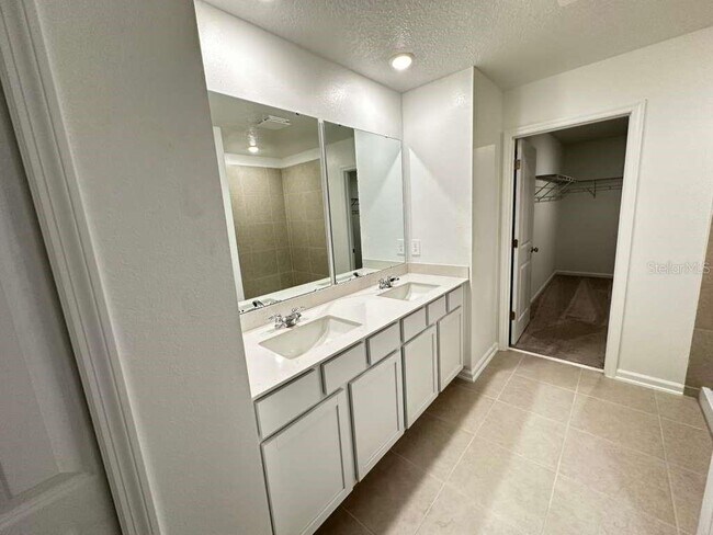 Building Photo - 1475 Loxley Trl