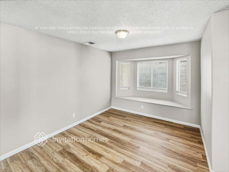 Building Photo - 3301 Hyannis Cir